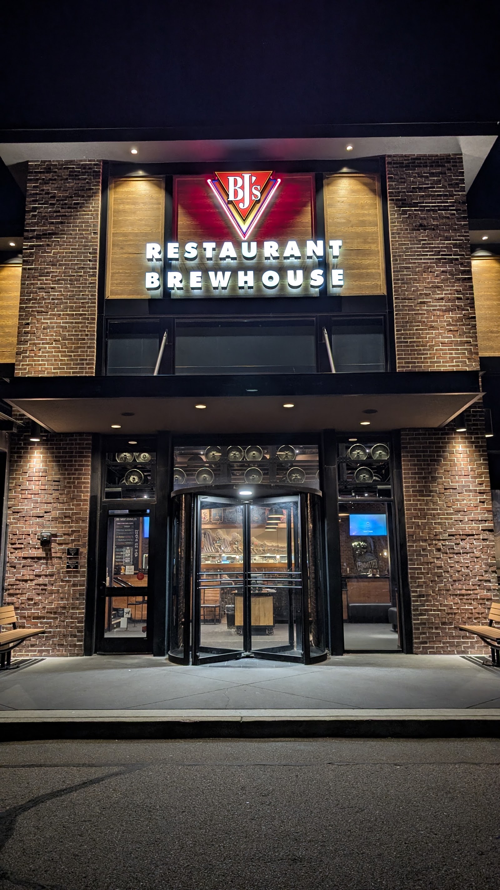 BJ's Restaurant & Brewhouse main photo