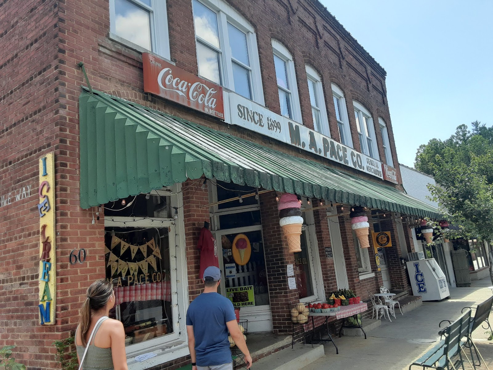 Downtown Vintique in Lansing