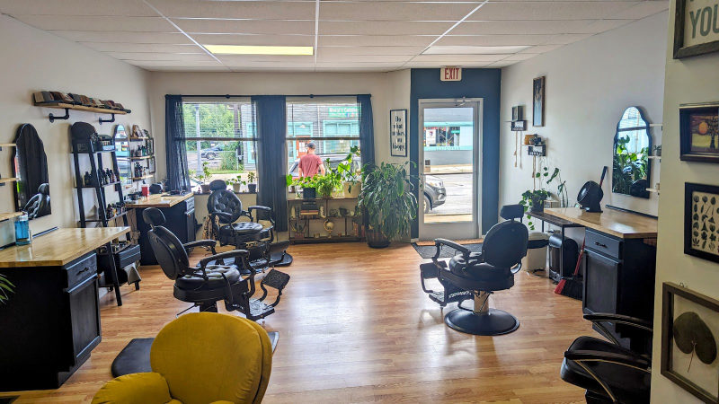 East Side Barbershop in Lansing