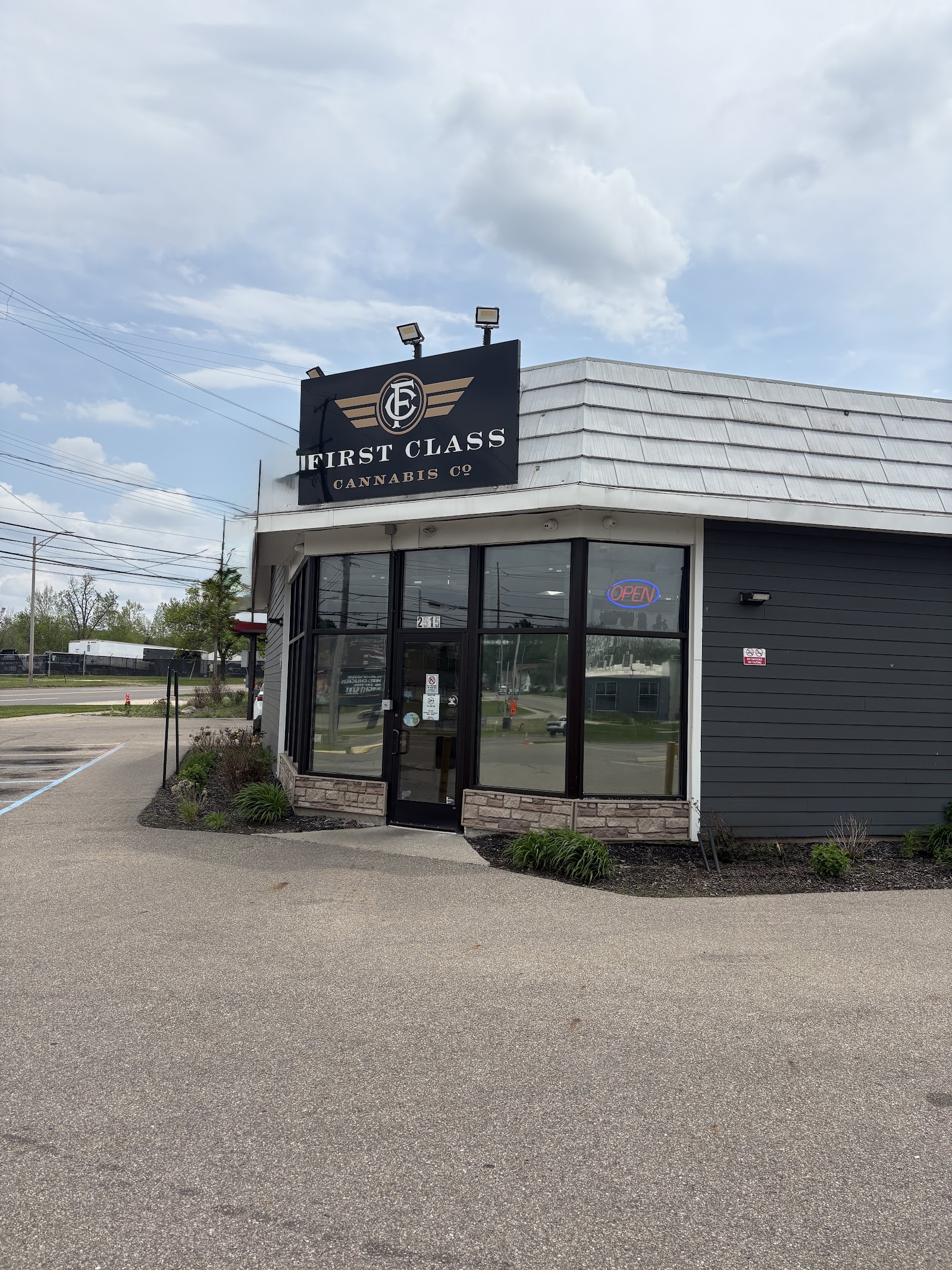 First Class Cannabis Weed Dispensary main photo
