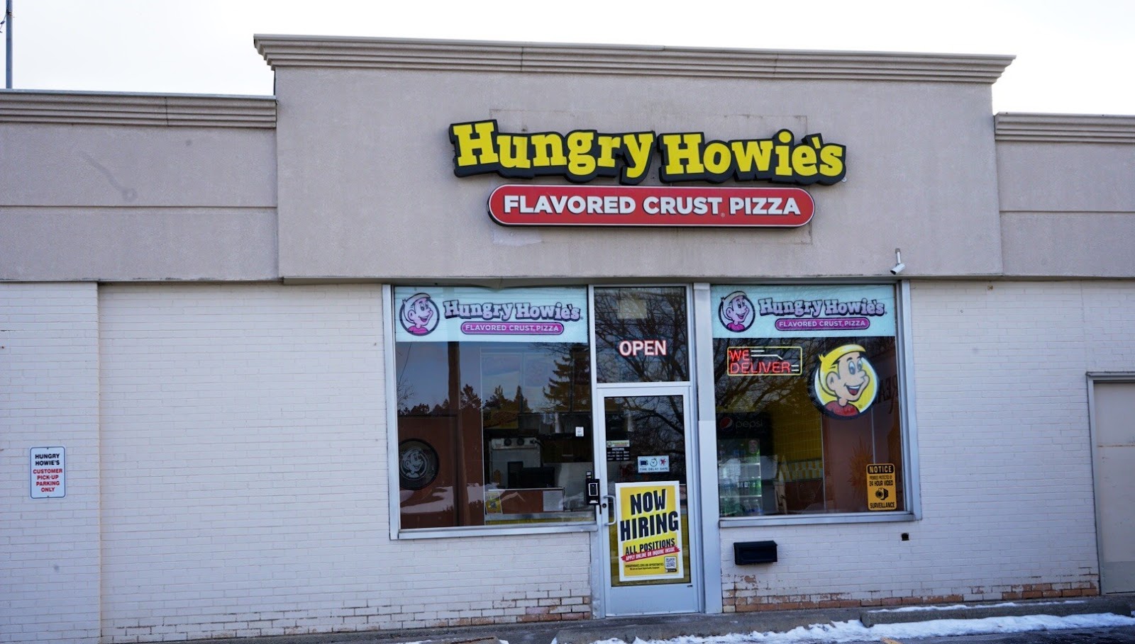 Hungry Howie's Pizza — photo
