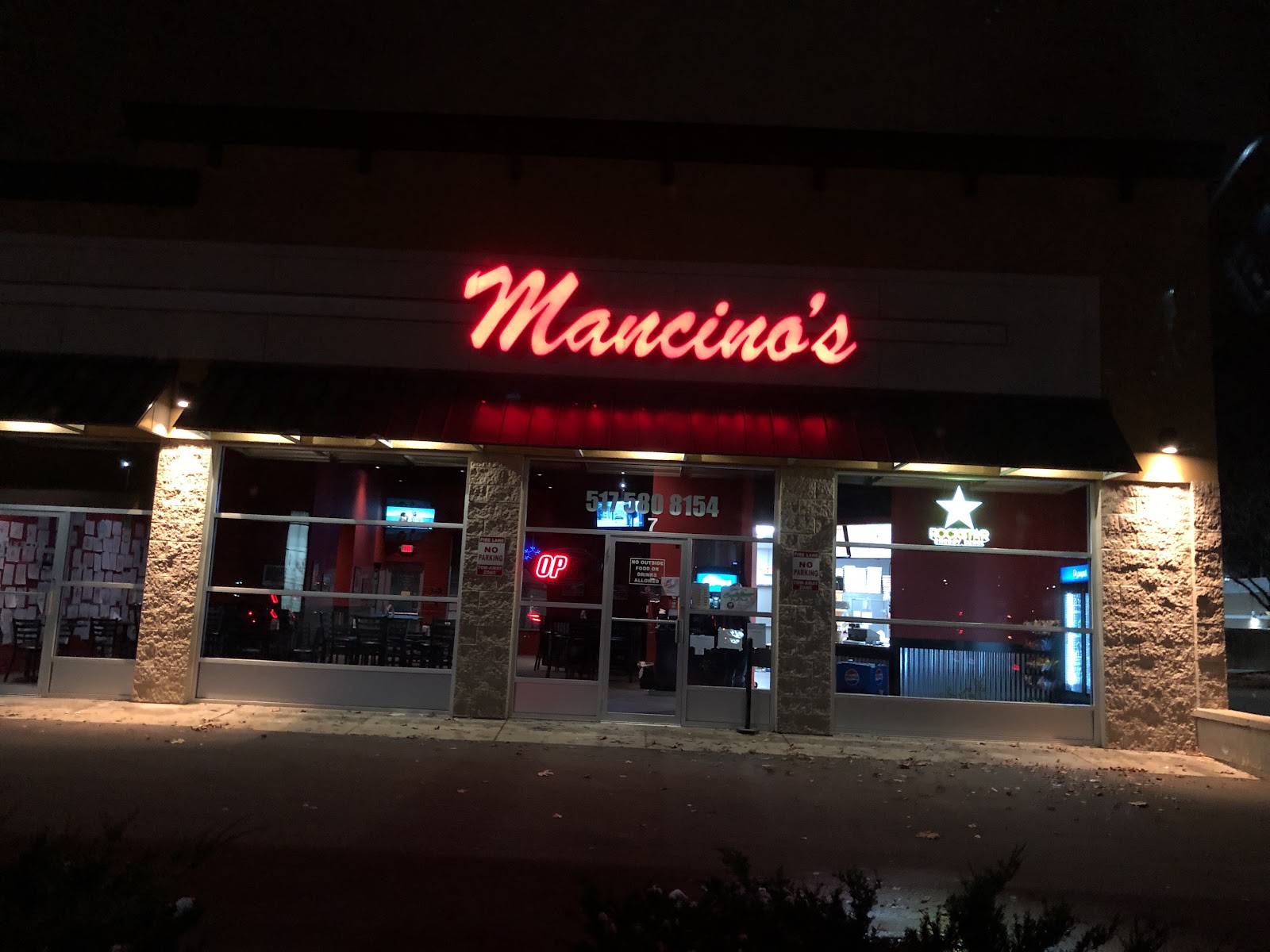 Mancino's Pizza and Grinders in Lansing