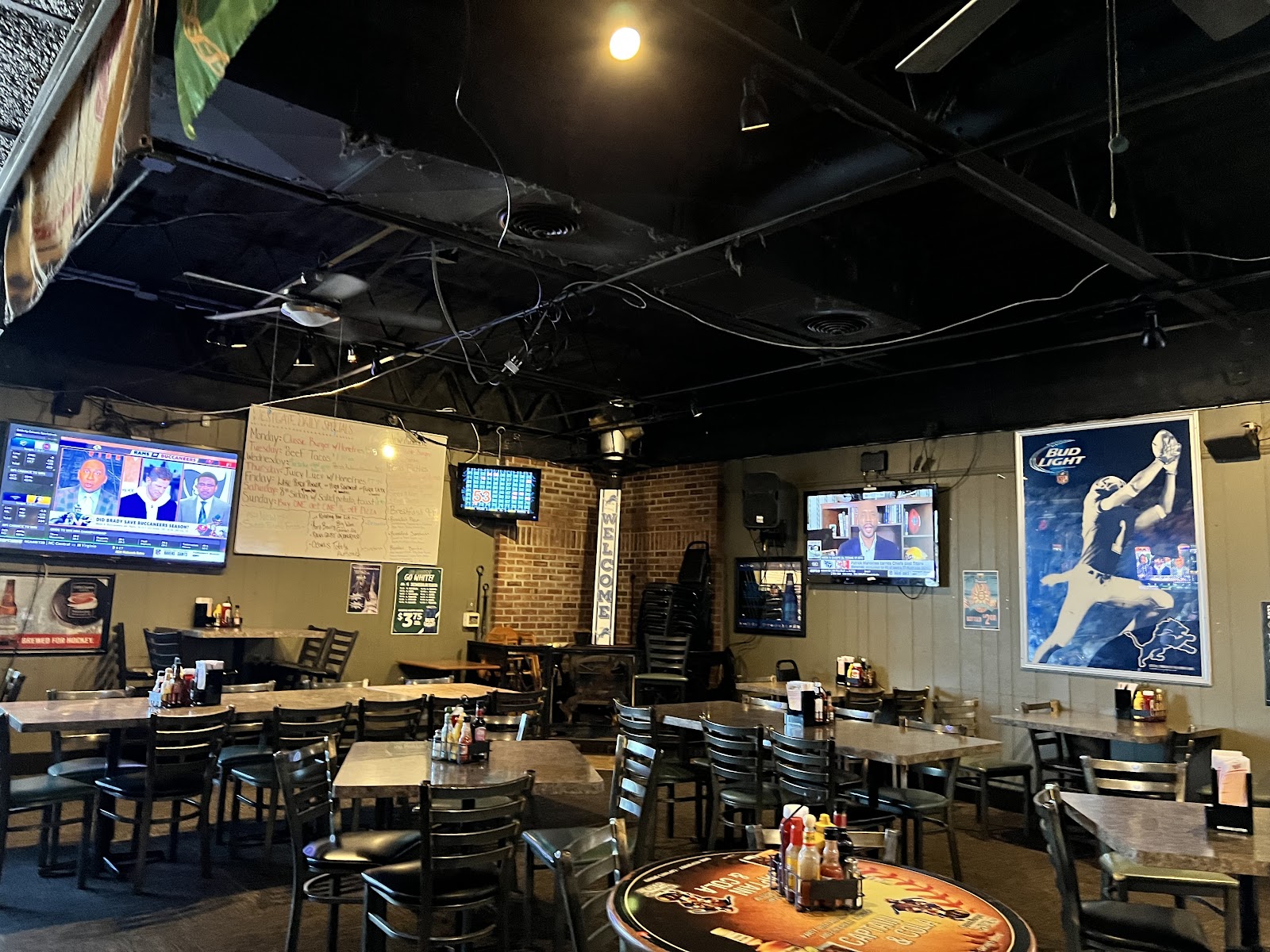 Westgate Tavern & Grill in Lansing